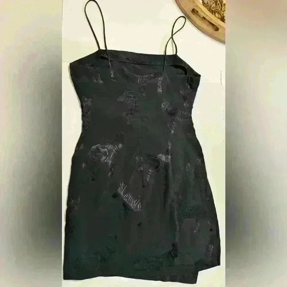 ZARA Women’s Large Zebra BLACK STRAPPY MINI DRESS RUCHED SIDE IRRIDESCENT ZEBRAS - Picture 11 of 12